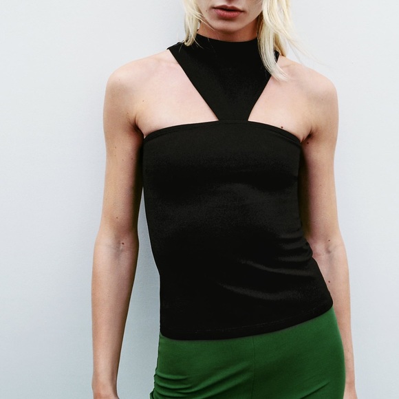 Zara Tops - NWT Zara Cutout Halter / Mockneck Top